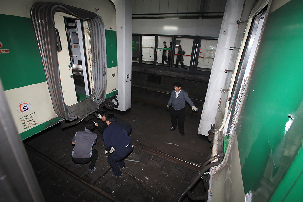 서울메트로 2호선 상왕십리 열차 추돌 사고