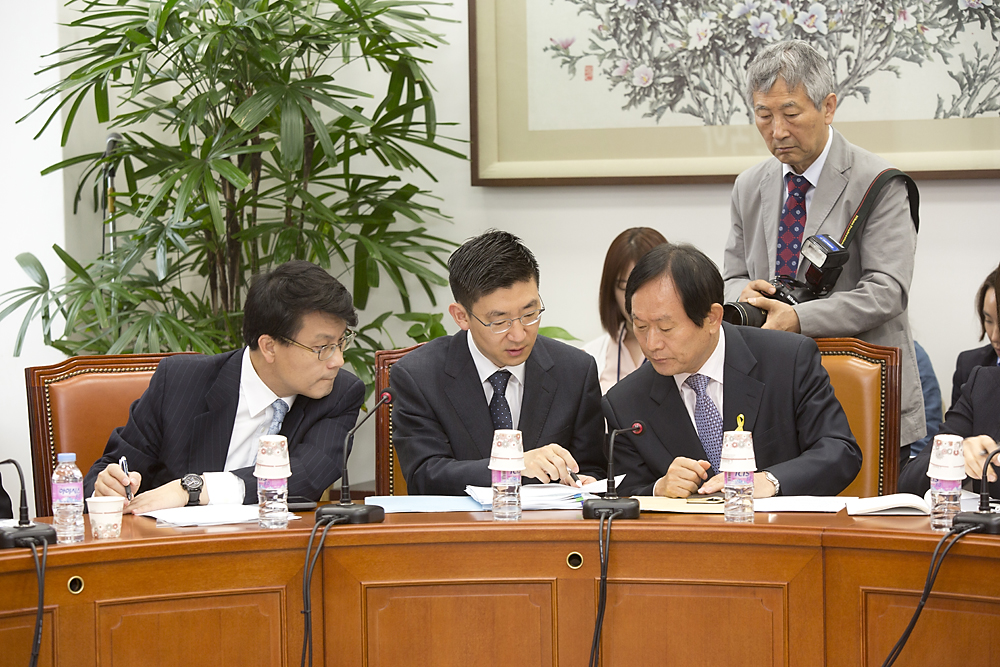 문화/문학/송형석/정신과의사/마음과마음/까칠