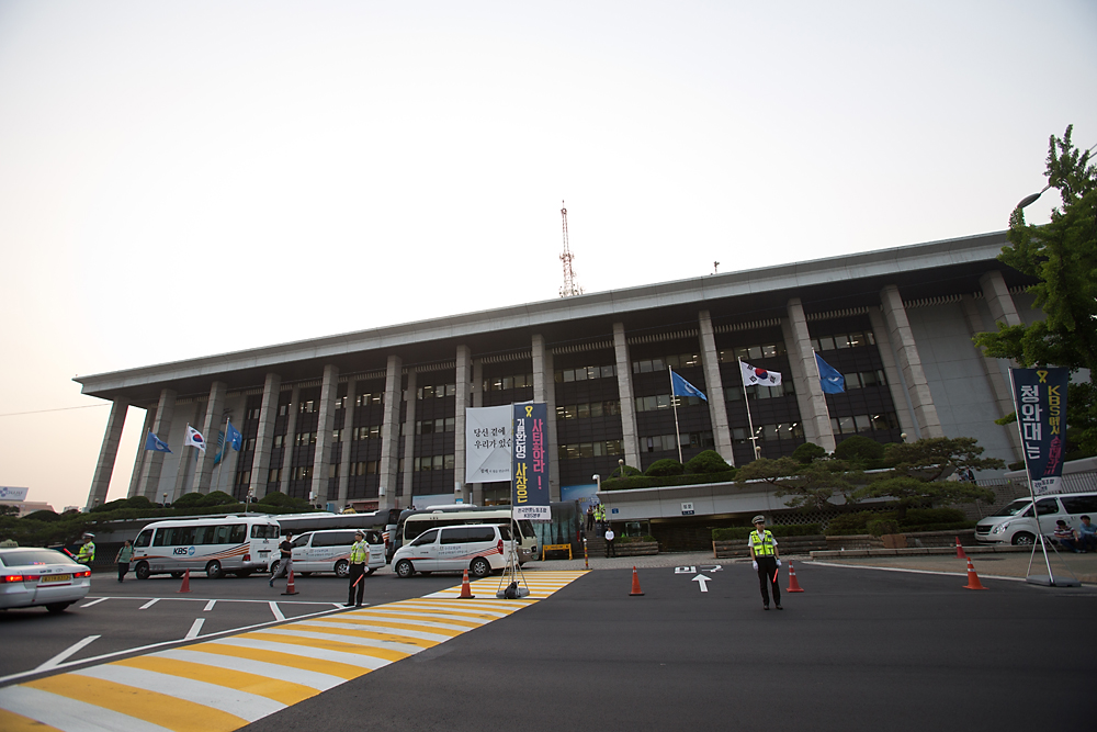 사회/방송국/길환영/KBS사장/kbs촛불집회/