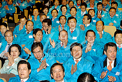 정치/한나라당/국회의원/당원협의회/연석회의/박희태/홍준표/박진/허