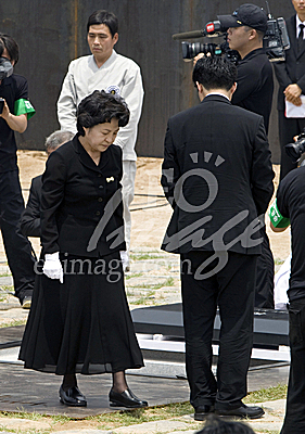 사회/노무현/49제/김해/봉하/권양숙/노건호/노정현/문제인/한명숙/유