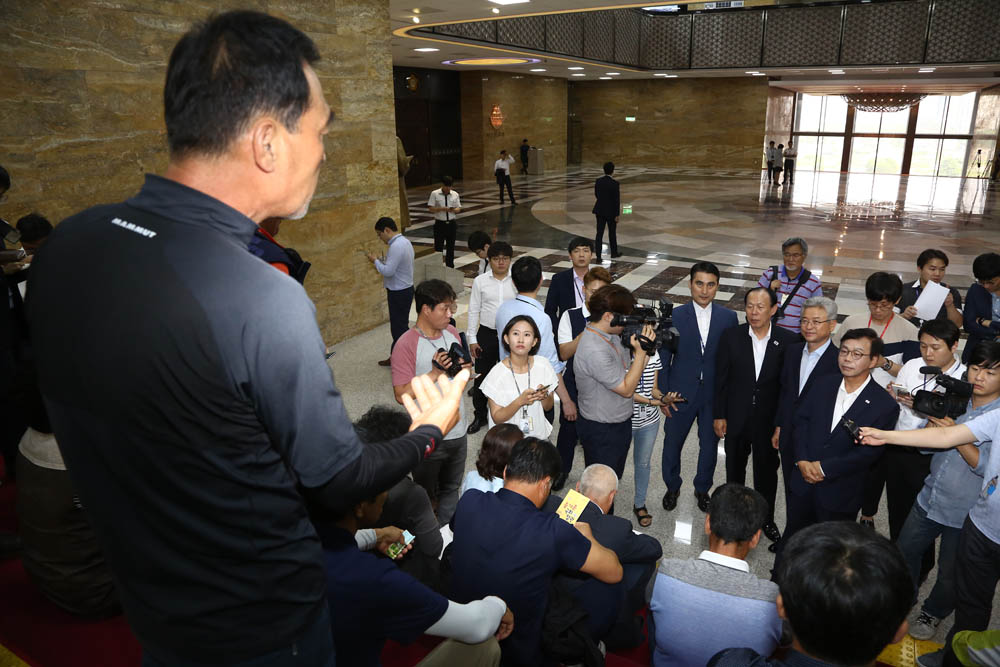 정치/국회/사드배치/긴급현안질문/질문자/