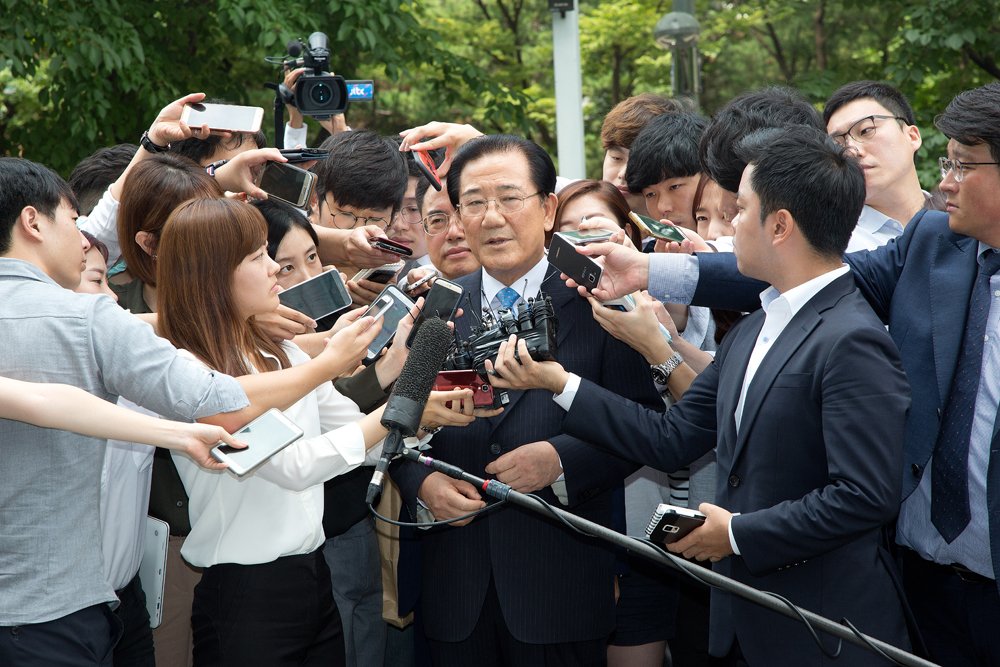 정치;정당;국민의당;박준영;공천헌금;정치자금;뇌물;영장실질심사;출두;구속;영장
