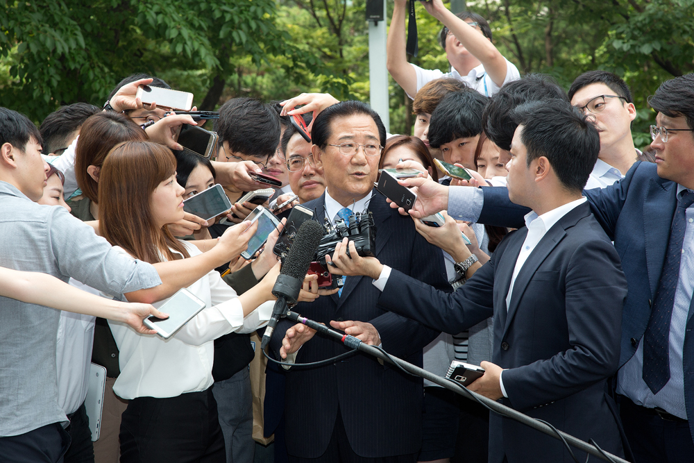 정치;정당;국민의당;박준영;공천헌금;정치자금;뇌물;영장실질심사;출두;구속;영장