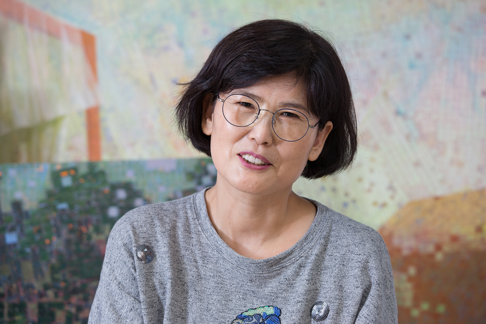 문화;회화;그림;화가;화백;작가;류하완;큐브;테이프;칼;아티스트