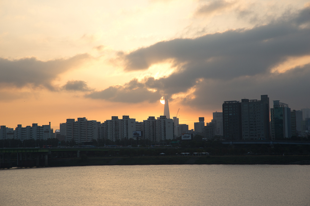 경제;한강;제2롯데월드;일출;아파트