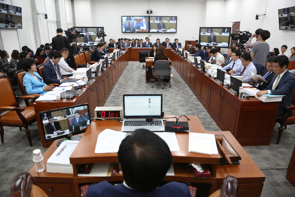 정치/국회/국정감사/영상감사/정무위원회