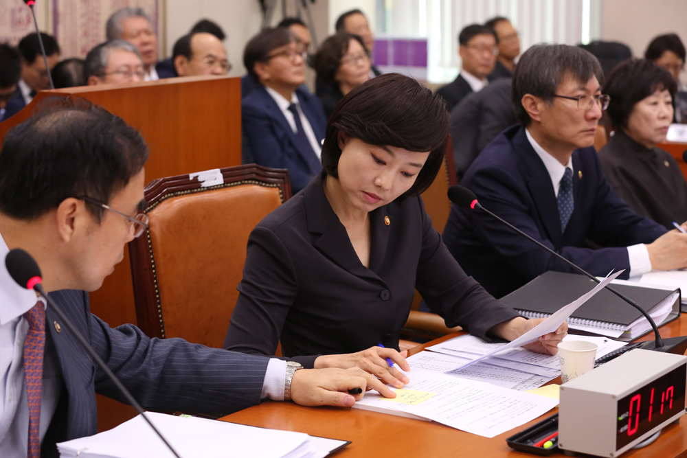 정치;국정감사;문화체육관광부장관;조윤선