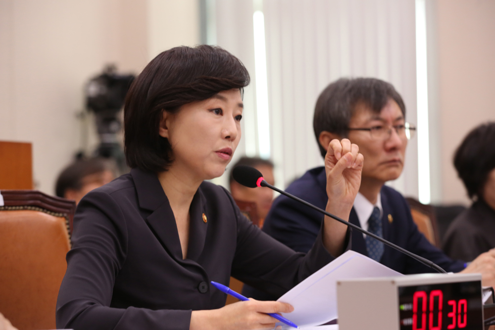 정치;국정감사;문화체육관광부장관;조윤선