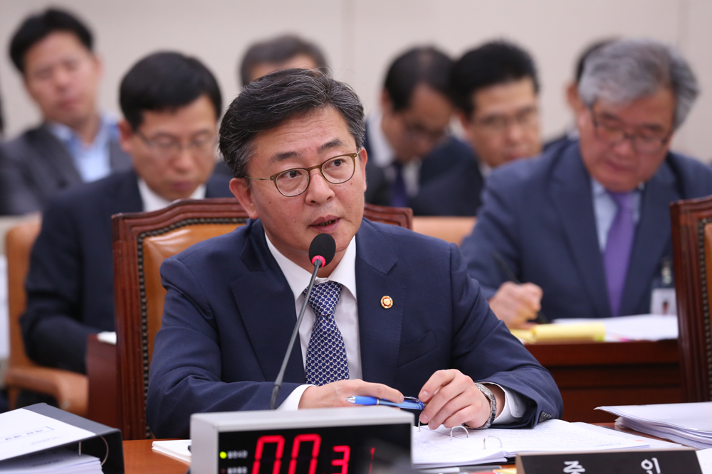 정치;국정감사;외교통일위원회;통일부장관;홍용표