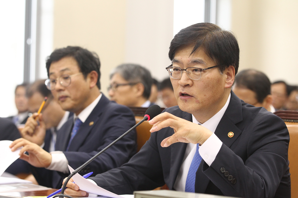 정치;국정감사;환경노동위원회;조경규;환경부장관