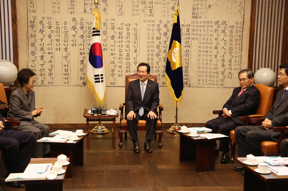 정치;국회;국회의원특권내려놓기;정세균