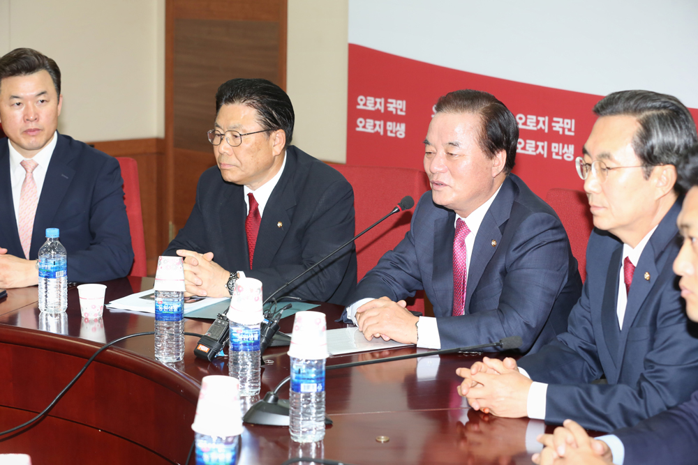 정치;새누리당;송민순회고록;대북결제사건;박맹우;정갑윤