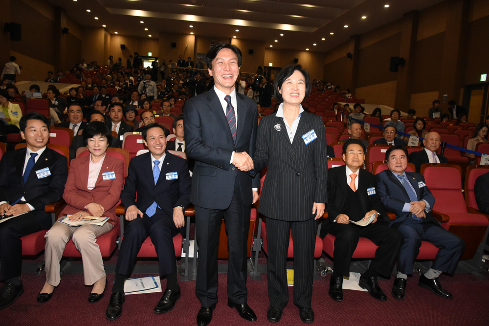 정치;정당;더불어민주당;중앙위원회;추미애김민석;김민석;민주당