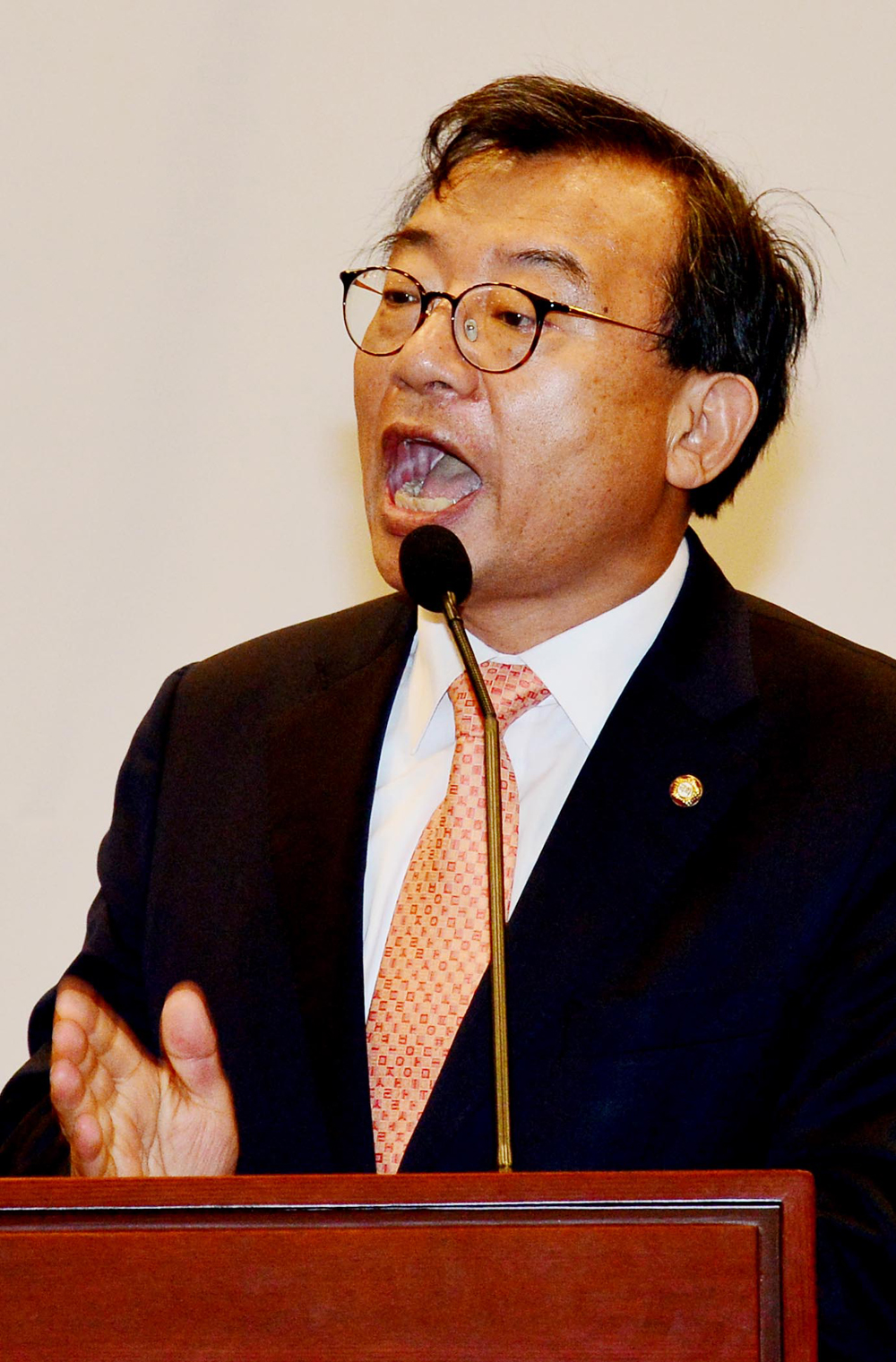 정치;국회;강한대한민국연구원;친박의원