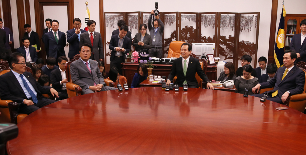 정치;국회;여야3당회동;정진석;우상호;박지원;정세균