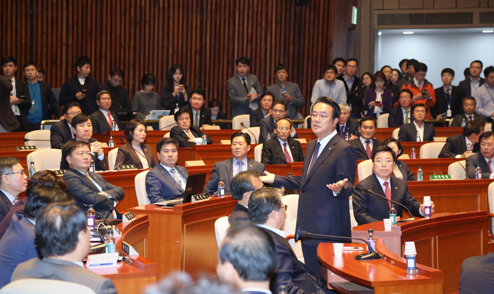 정치;국회;새누리당;의원총회;새누리당대국민사과;정진석