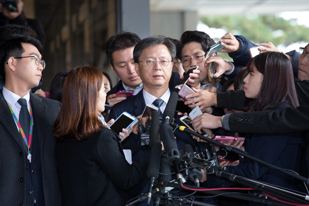 정치;사회;청와대;비위혐의;비서관;비서;민정수석;출석;검찰;서울지검