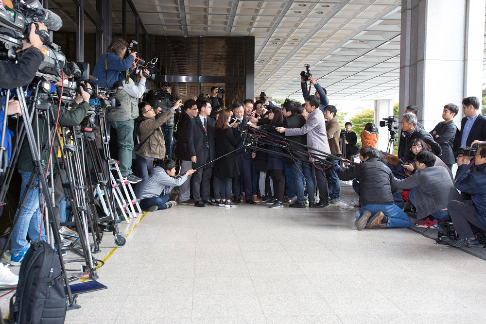 정치;사회;청와대;비위혐의;비서관;비서;민정수석;출석;검찰;서울지검