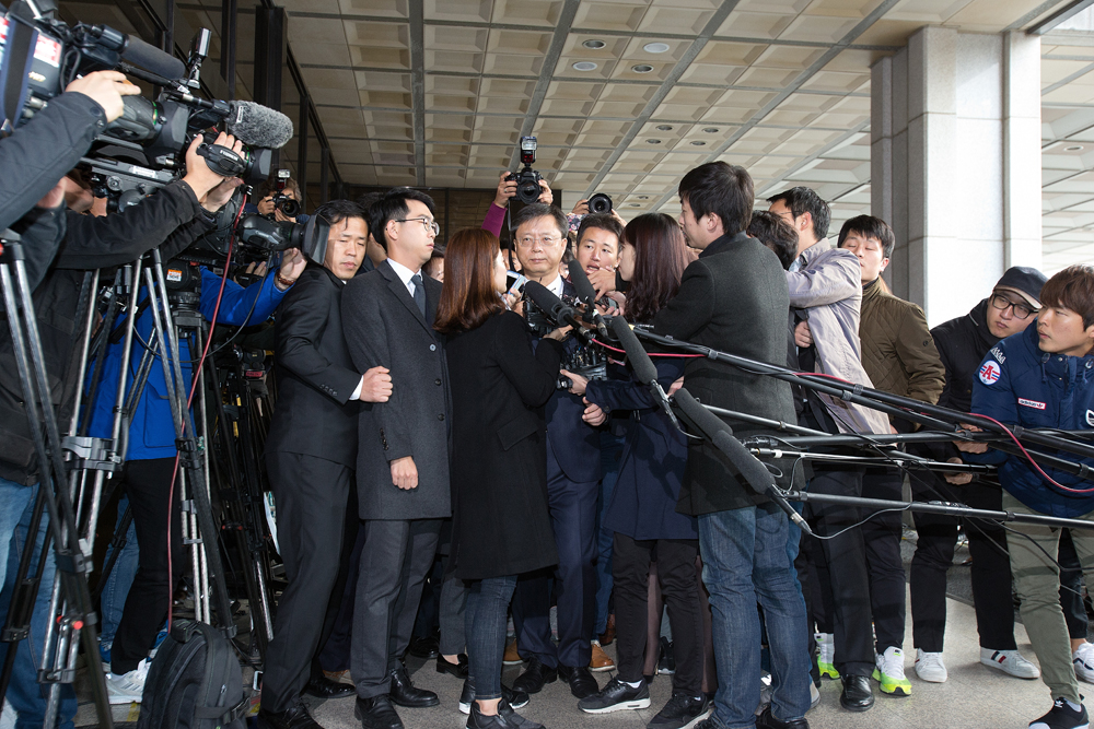 정치;사회;청와대;비위혐의;비서관;비서;민정수석;출석;검찰;서울지검