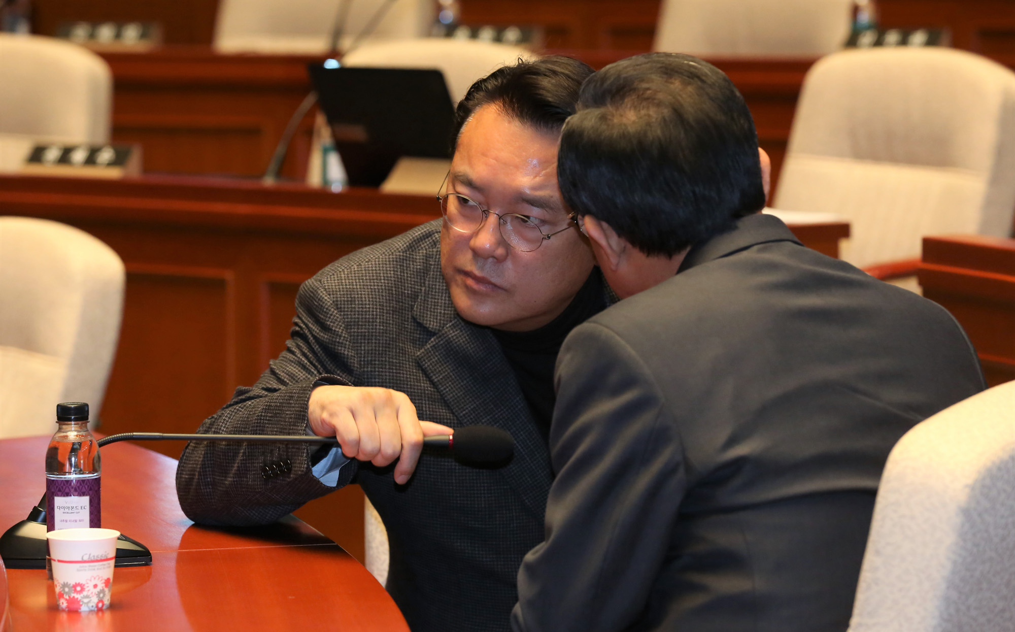 정치;국회;새누리당의총;의원총회;정진석