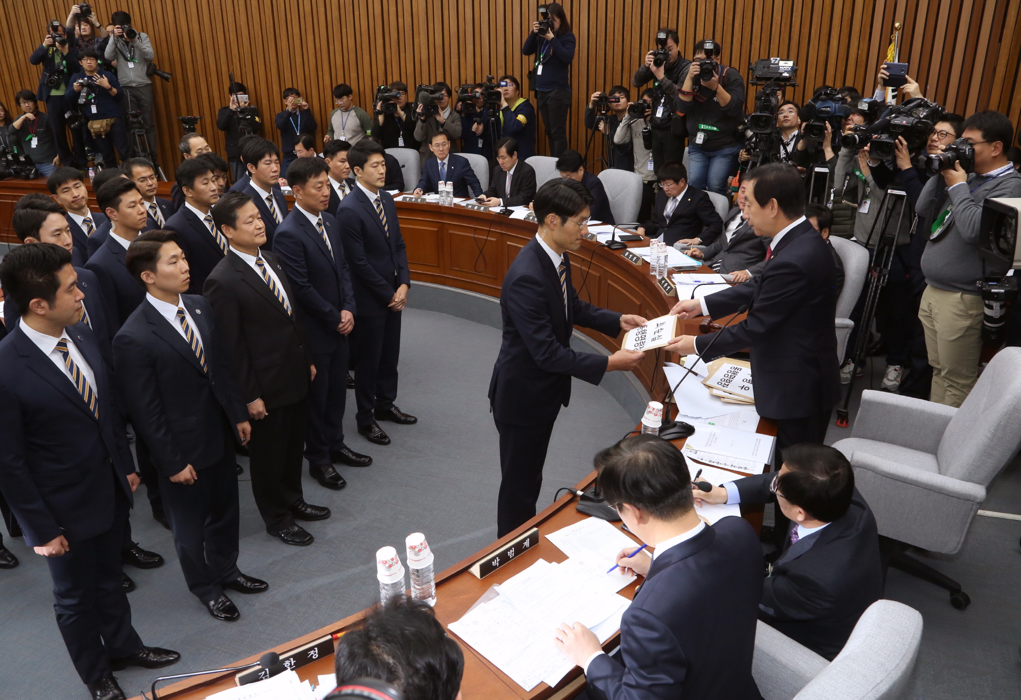 동행명령장 발부;김성태