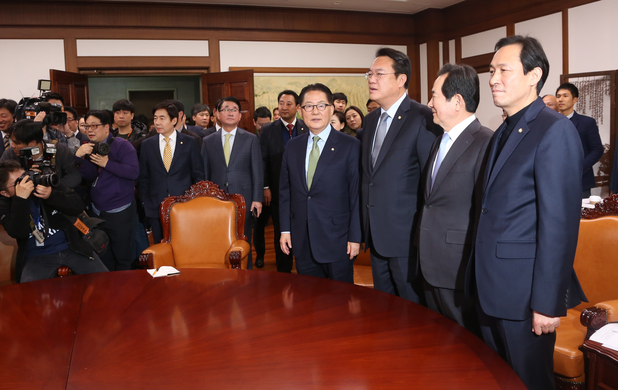 정치;국회;여야3당원내대표;원내대표;우상호;박지원;정진석;정세균