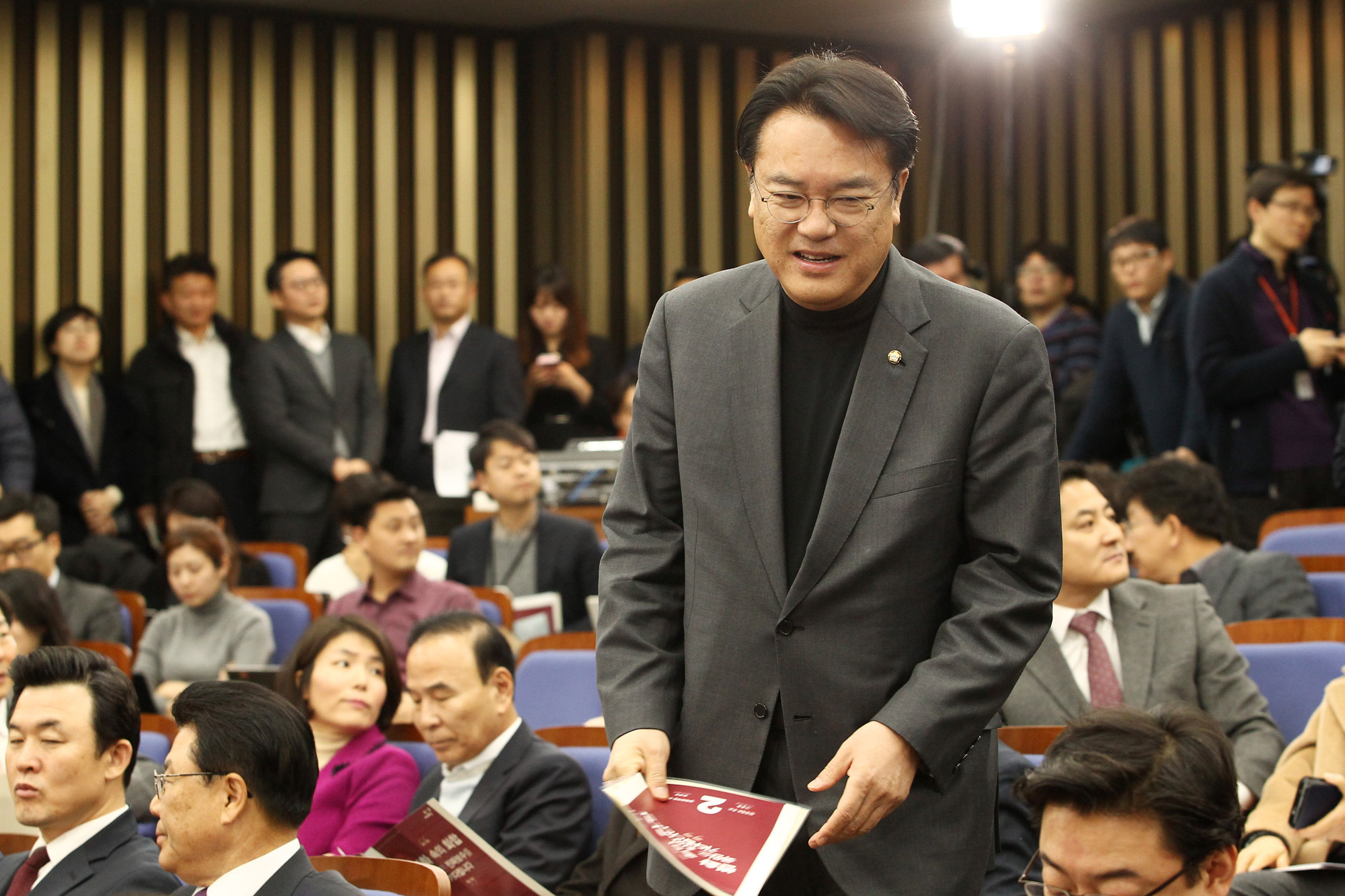 정치;정당;새누리당;의원총회;의총;원내대표;선출