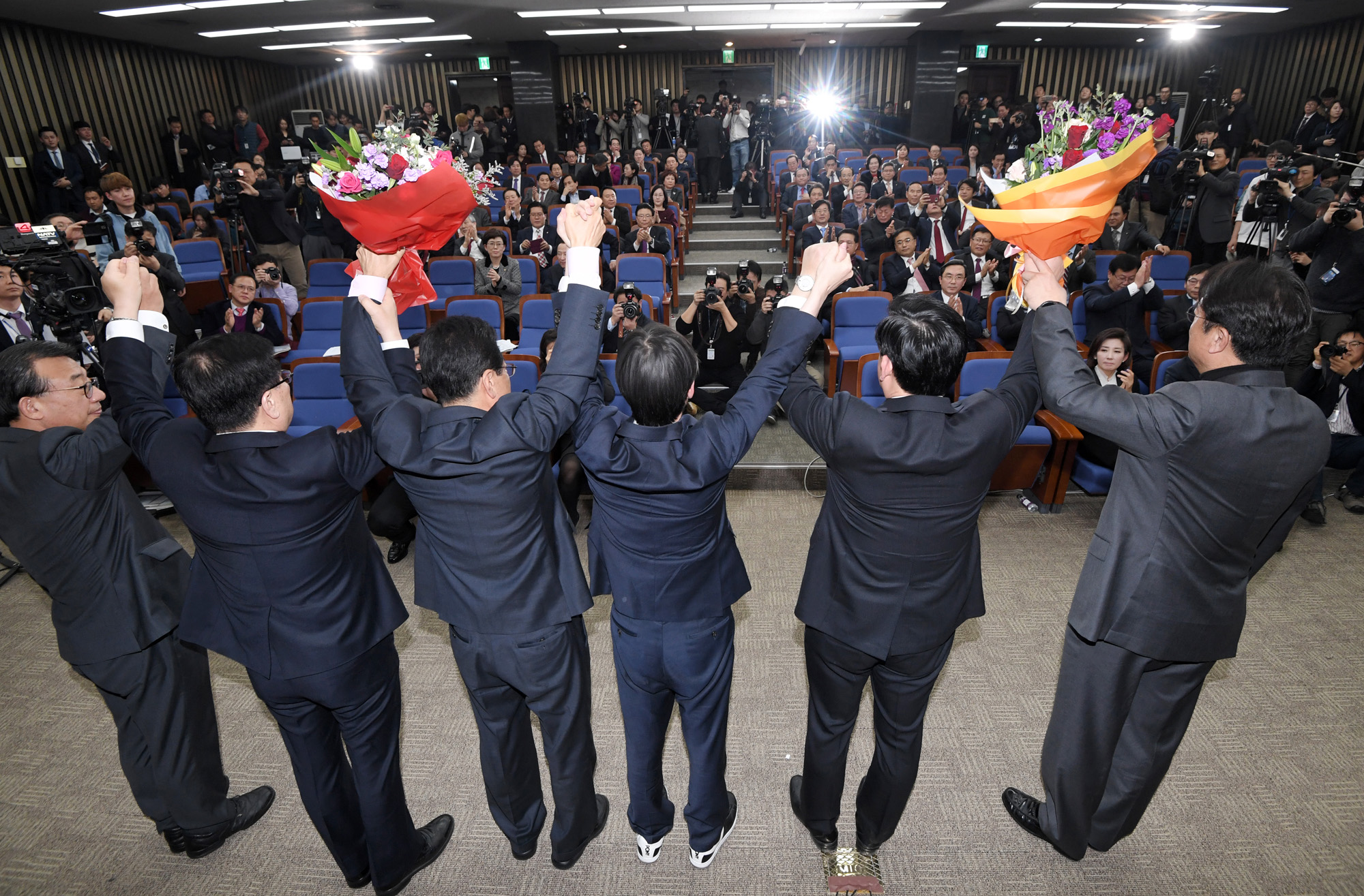 정치;정당;새누리당;의원총회;의총;원내대표;선출