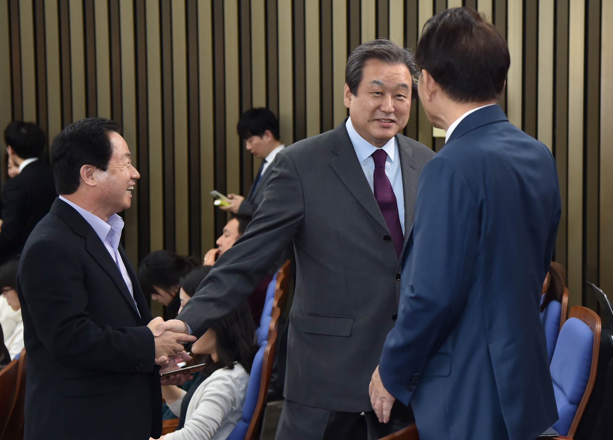 정치;정당;새누리당;의원총회;의총;원내대표;선출