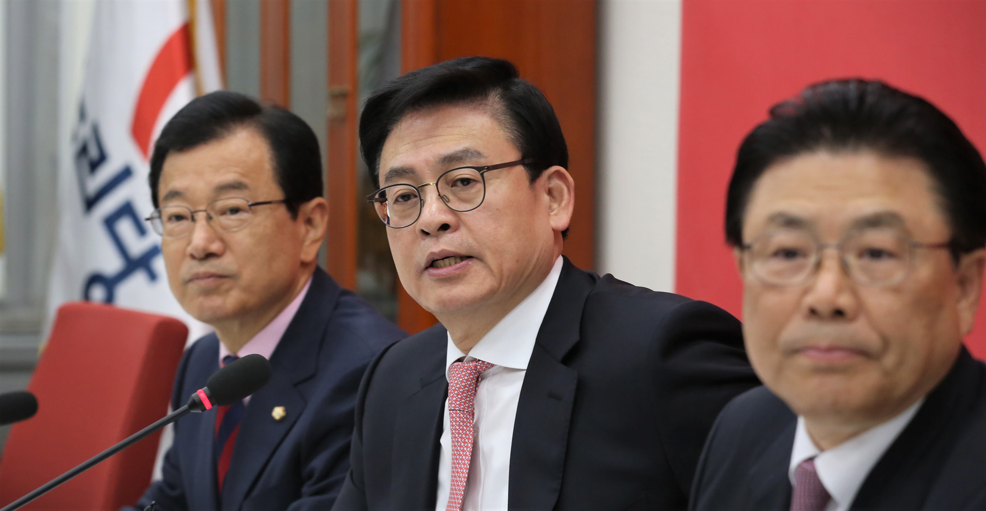 정치;국회;이현재;정우택;새누리당원내대표