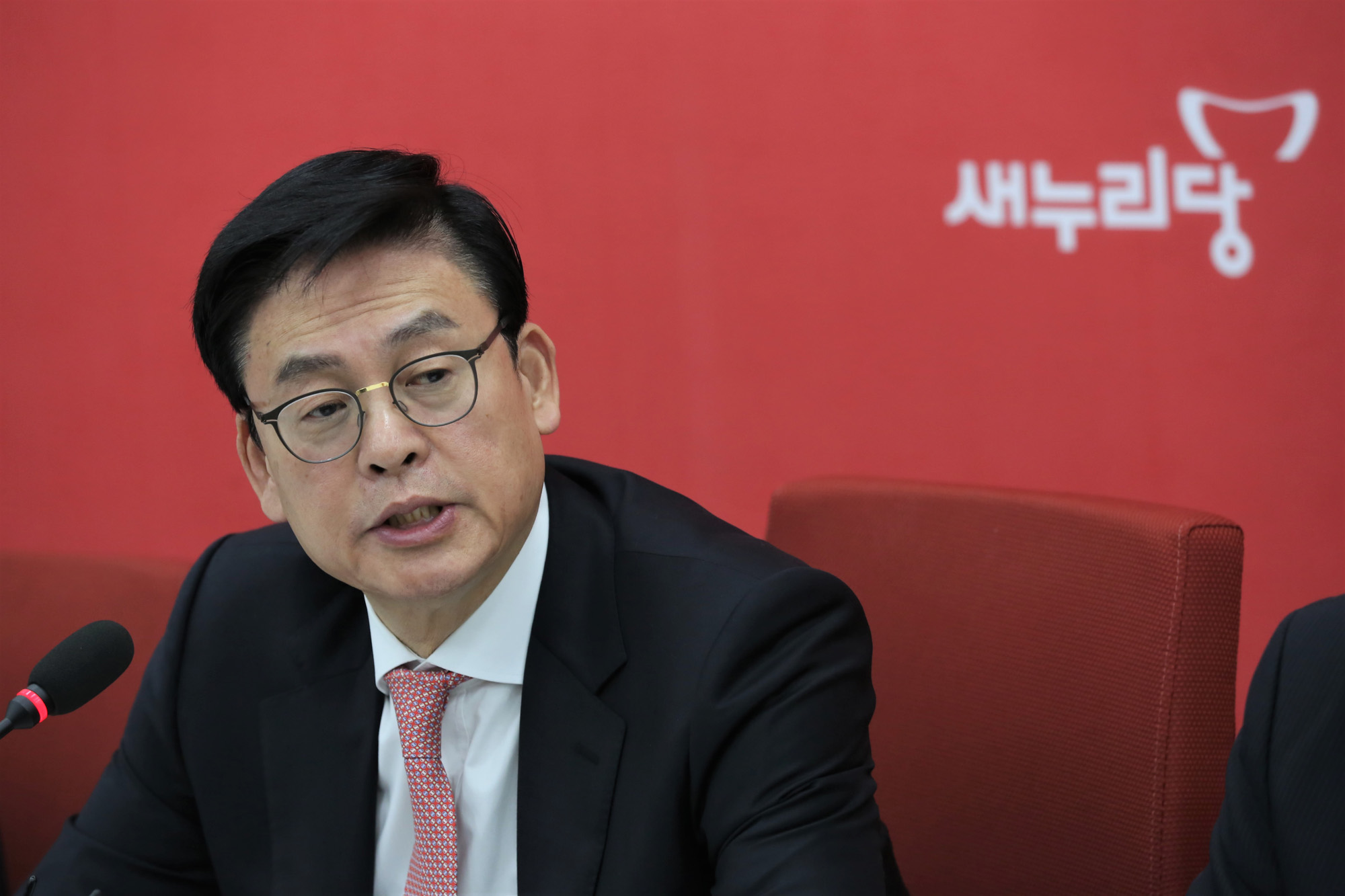 정치;국회;이현재;정우택;새누리당원내대표