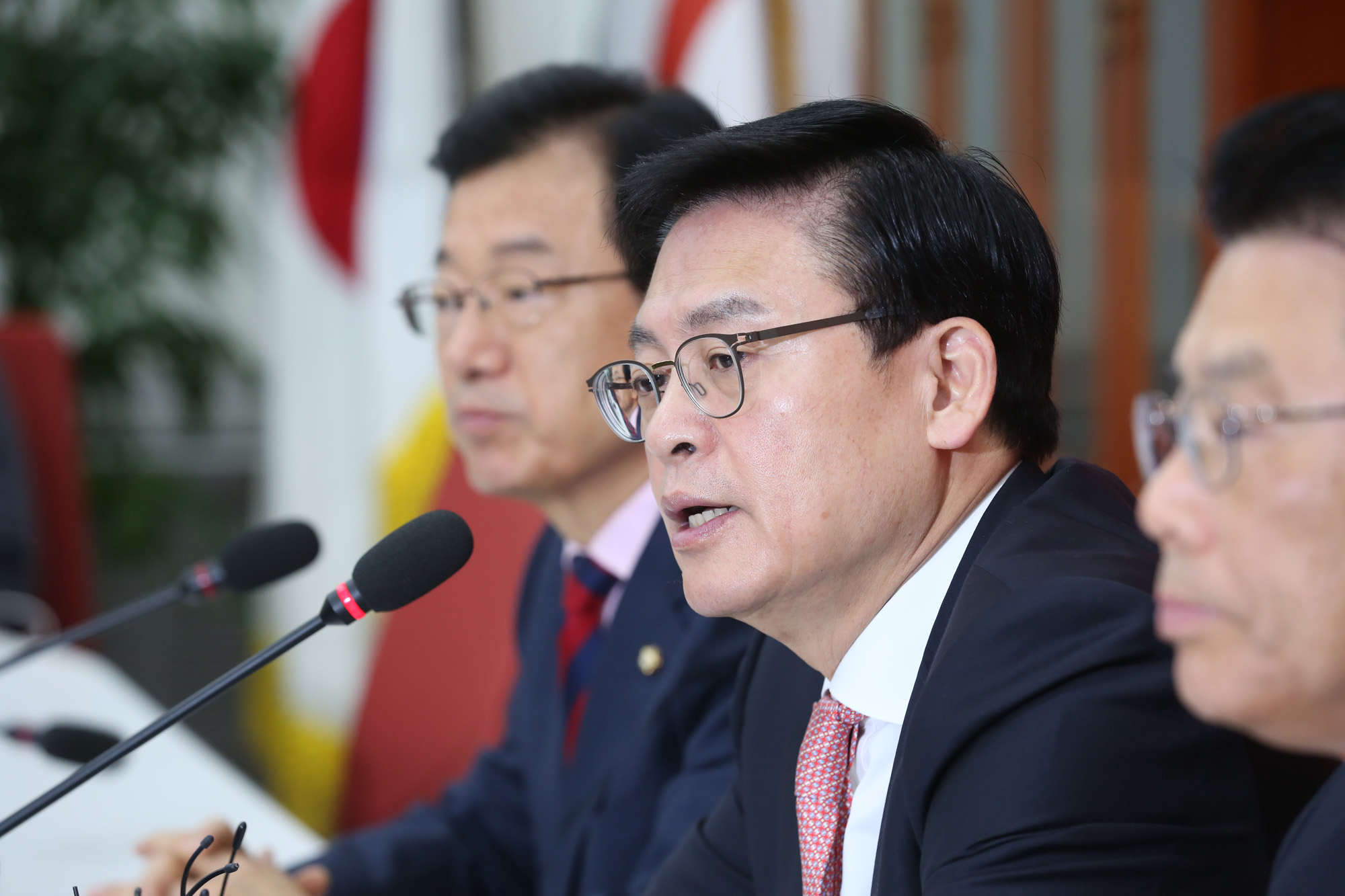 정치;국회;이현재;정우택;새누리당원내대표