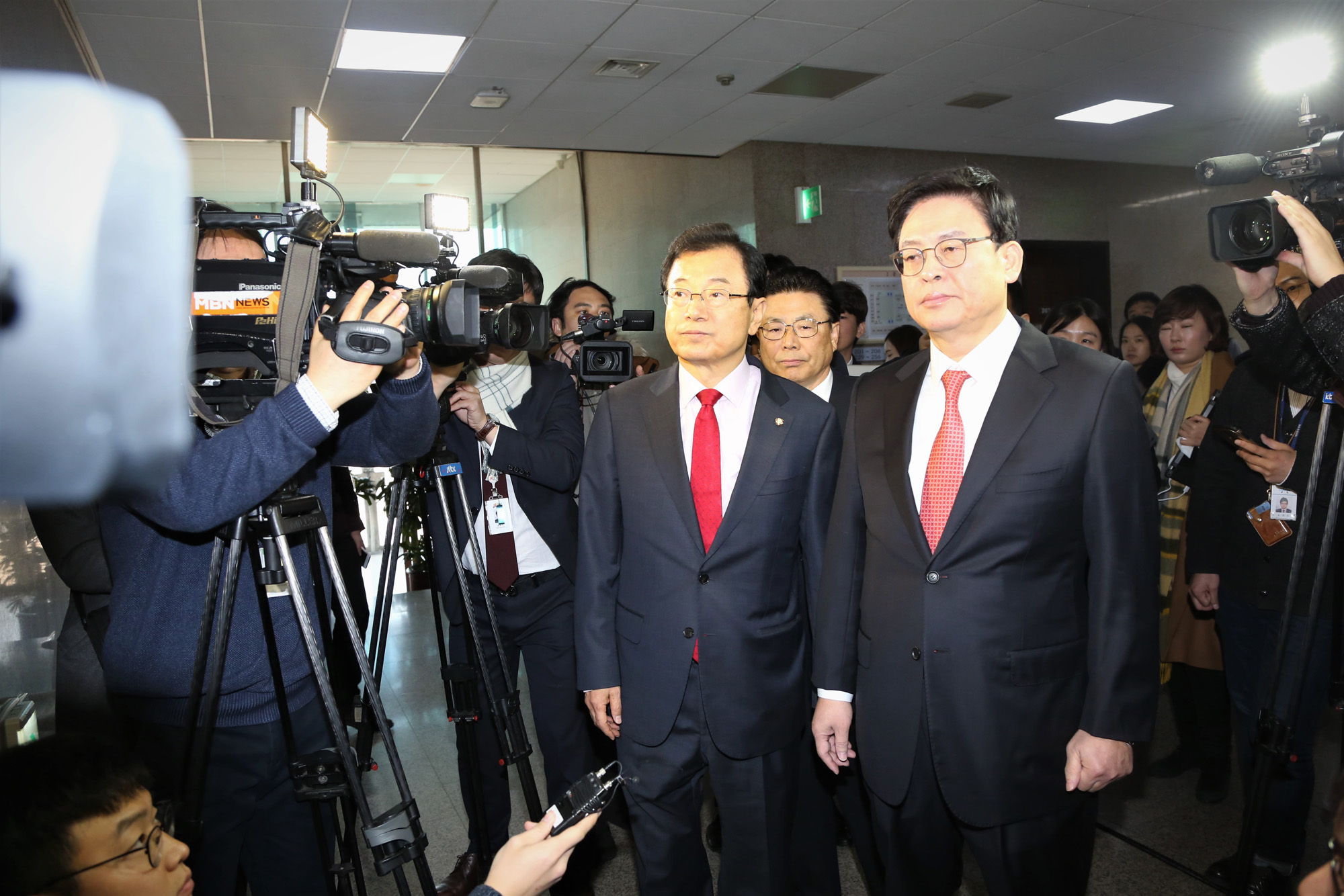 정치;국회;새누리당;정우택;야당방문