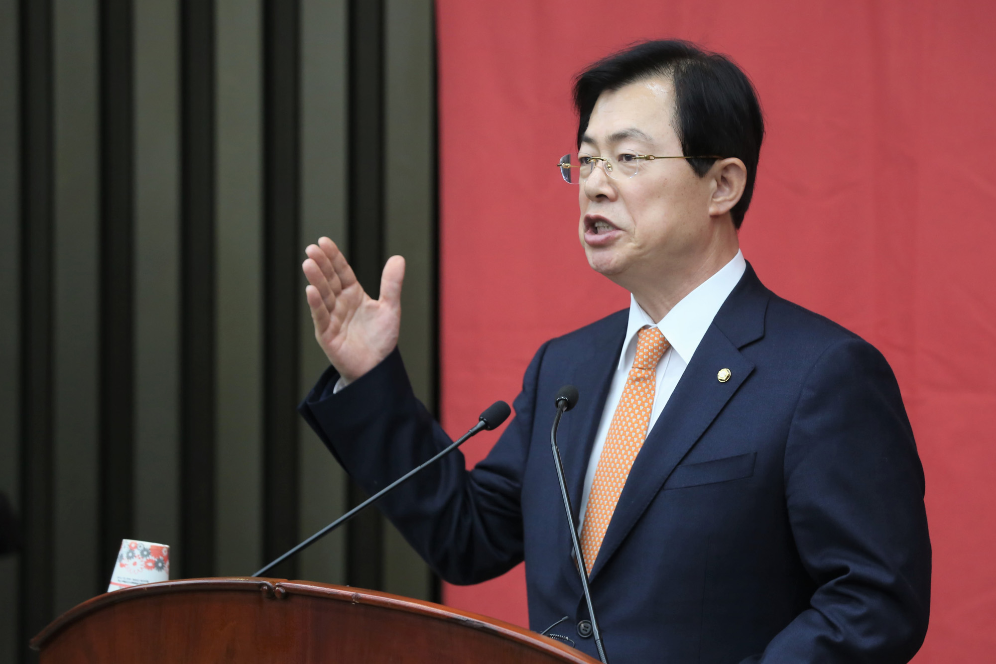 정치;국회;새누리당의원총회;새누리당의총;정우택;이만희