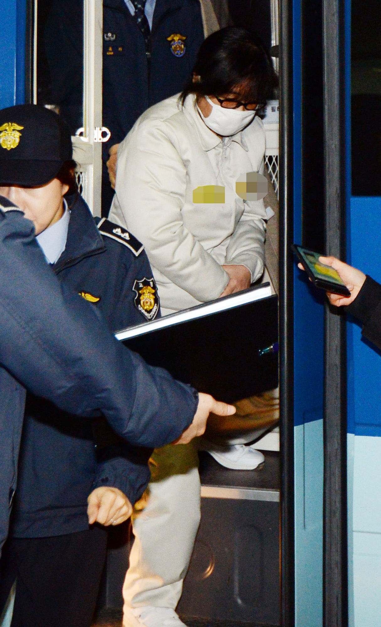 정치;박근혜정부;박근혜게이트;최순실게이트;최순실국정농단;최순실특검;최순실;국정농단사태;특검출석