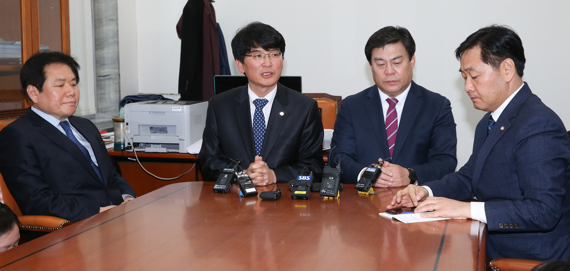 정치;국회;야4당원내수석부대표;박완주;정양석;김관영;김선동