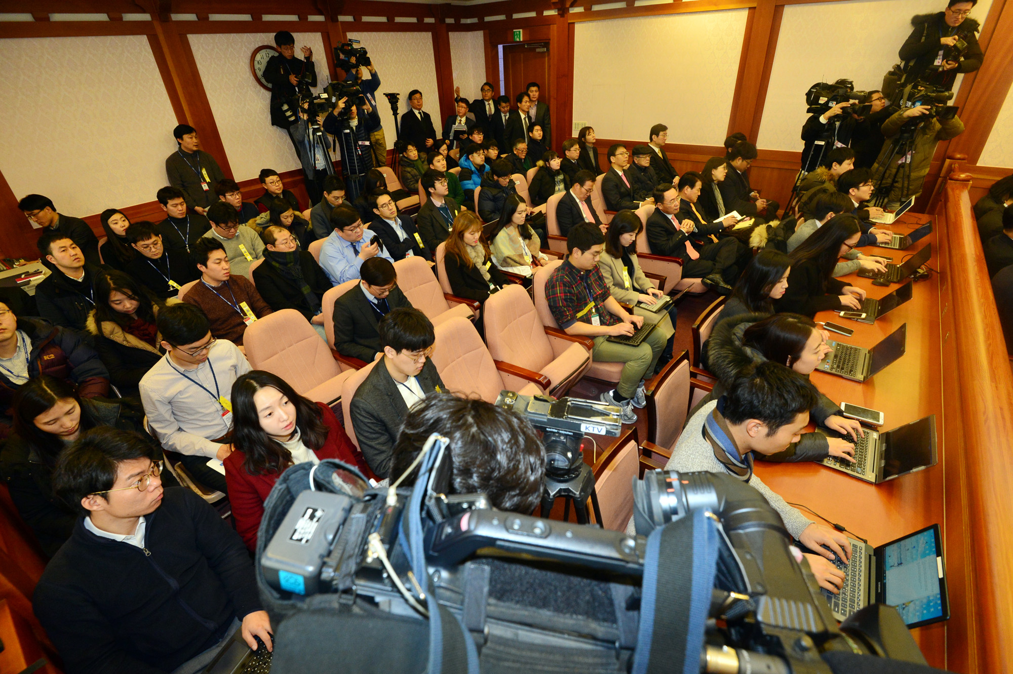 사법;법;헌법재판소;헌재;탄핵;탄핵소추안;재판