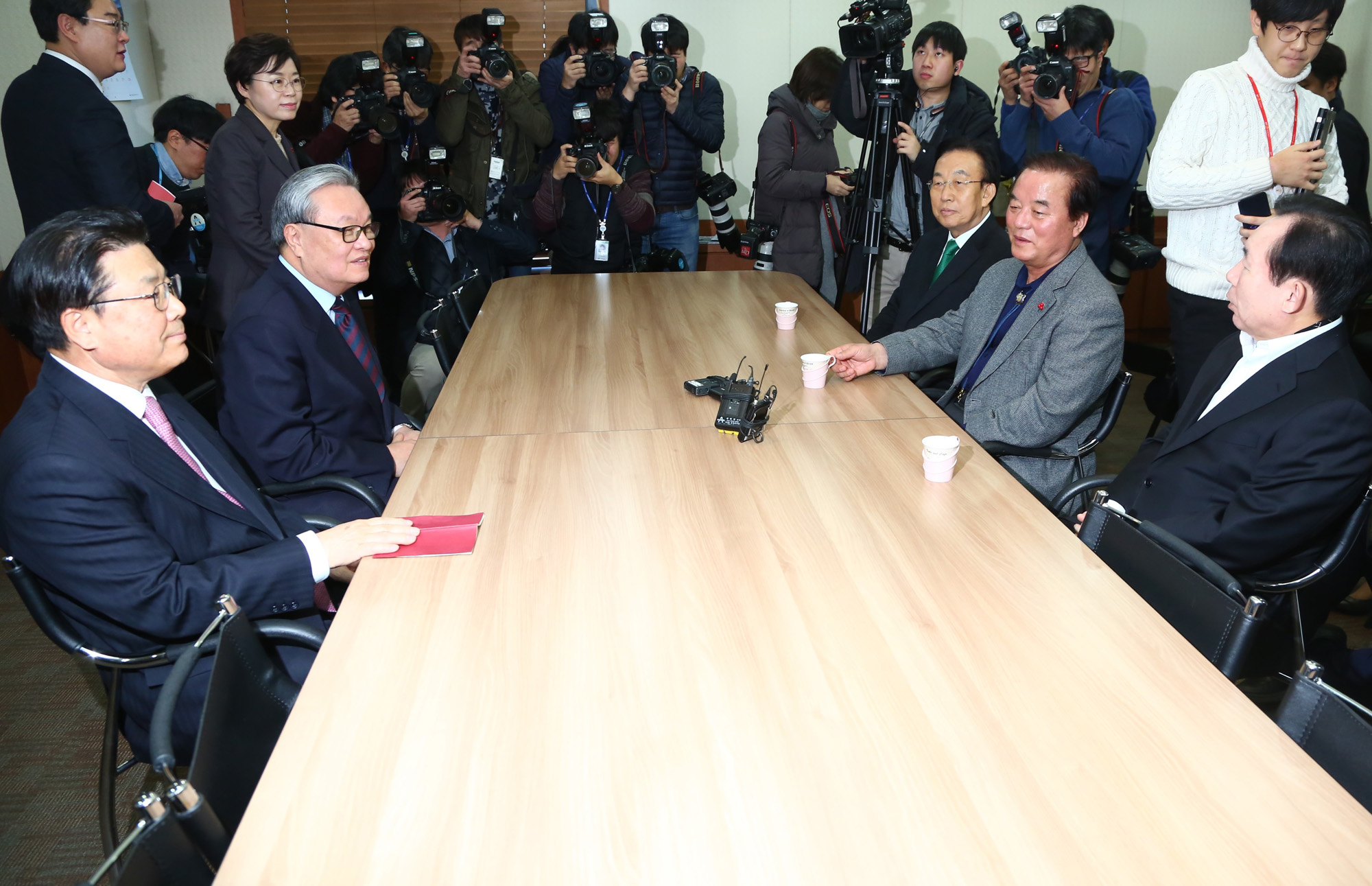 정치;국회;새누리당;인명진;새누리당친박;이인제;정갑윤