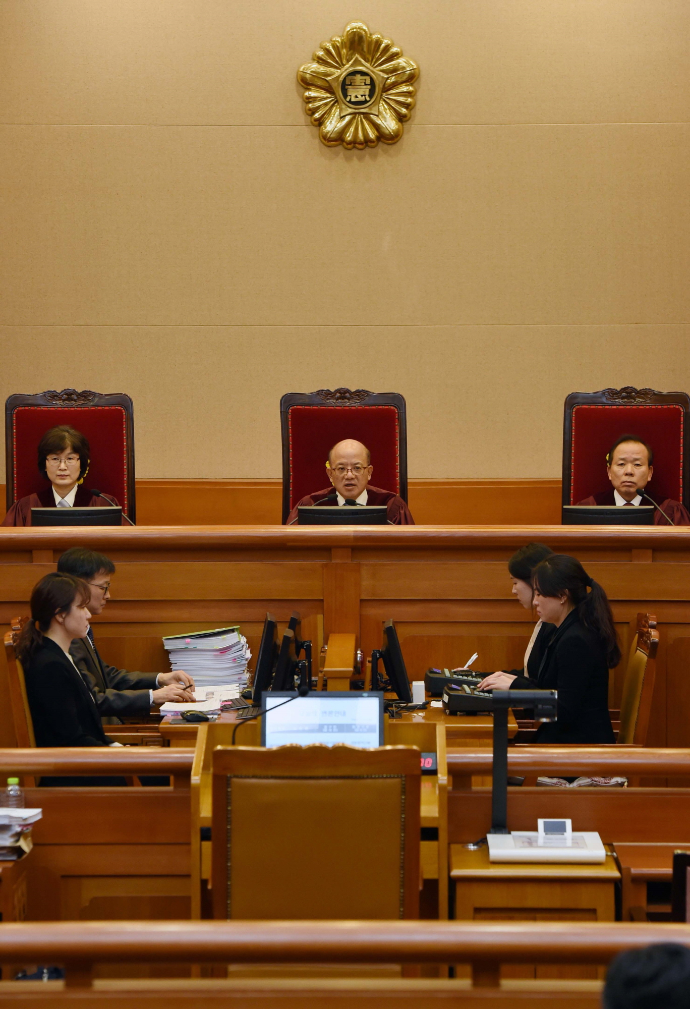 헌재;헌법재판소;3차 변론기일;3차 탄핵심찬;3차 공개변론;공개변론;박한철;권성동;이중환