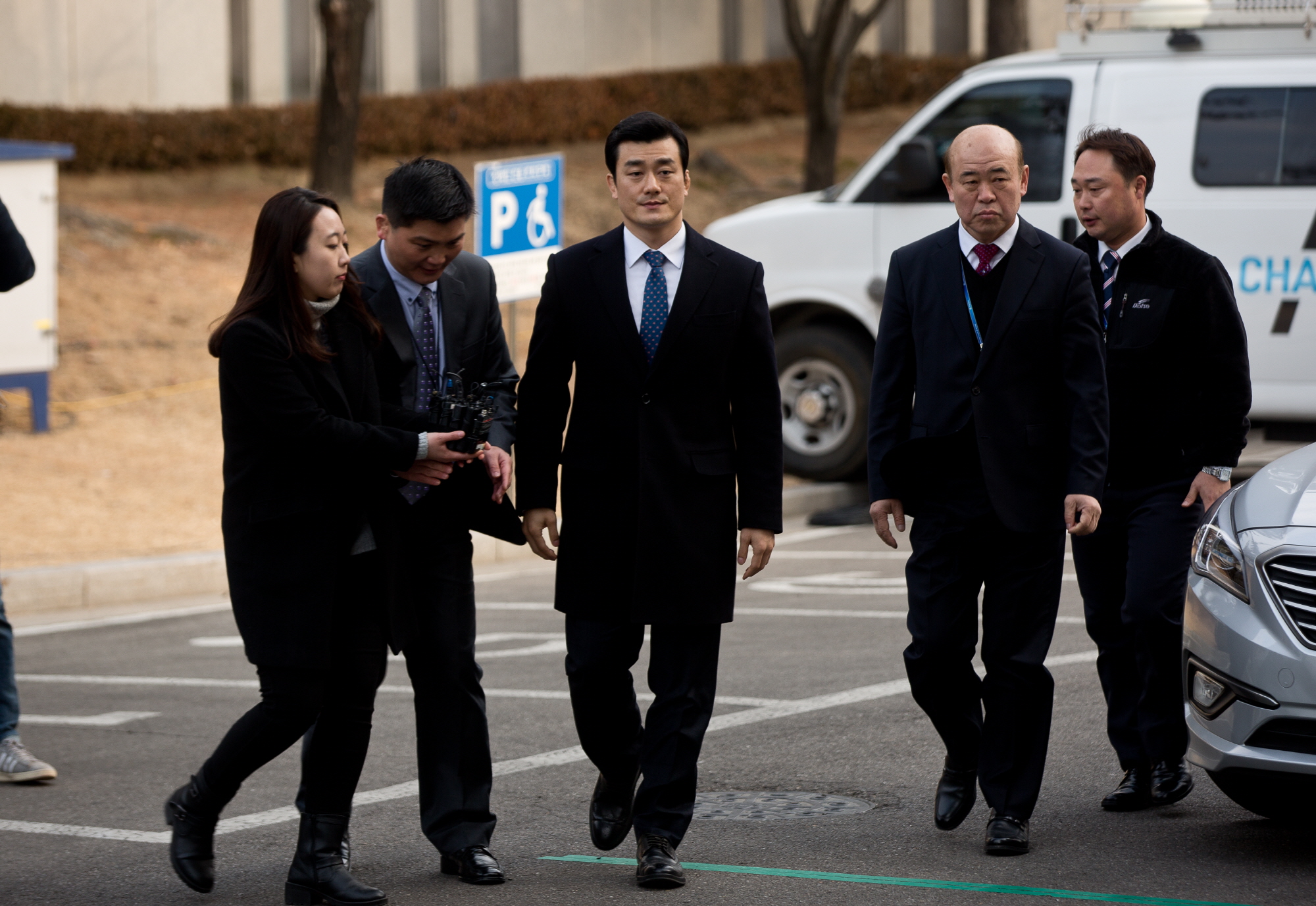 헌법재판소;이영선;권성동;이중환