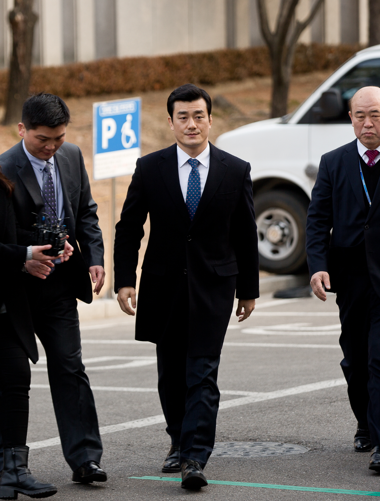 헌법재판소;이영선;권성동;이중환