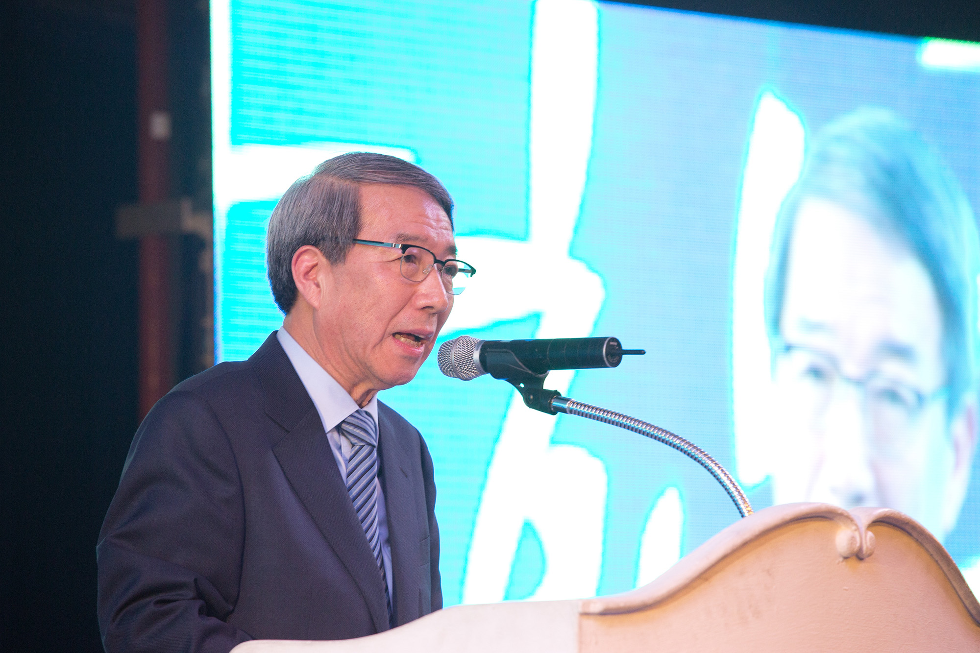 정치;대선;대선출정식;대선출마;출판기념회;동반성장;정운찬