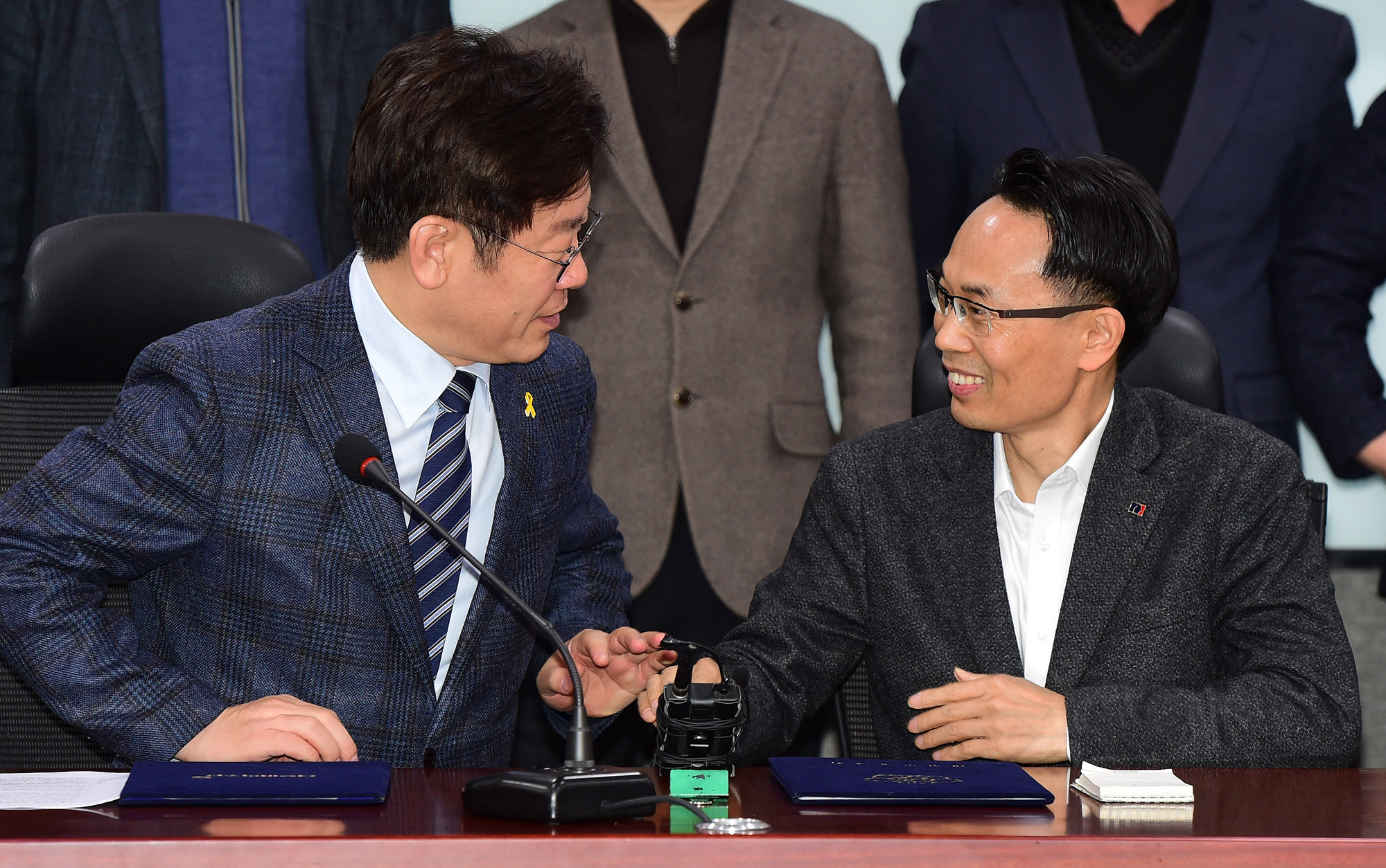 정치;국회;이재명;성남시장;성과연봉제폐기협약식