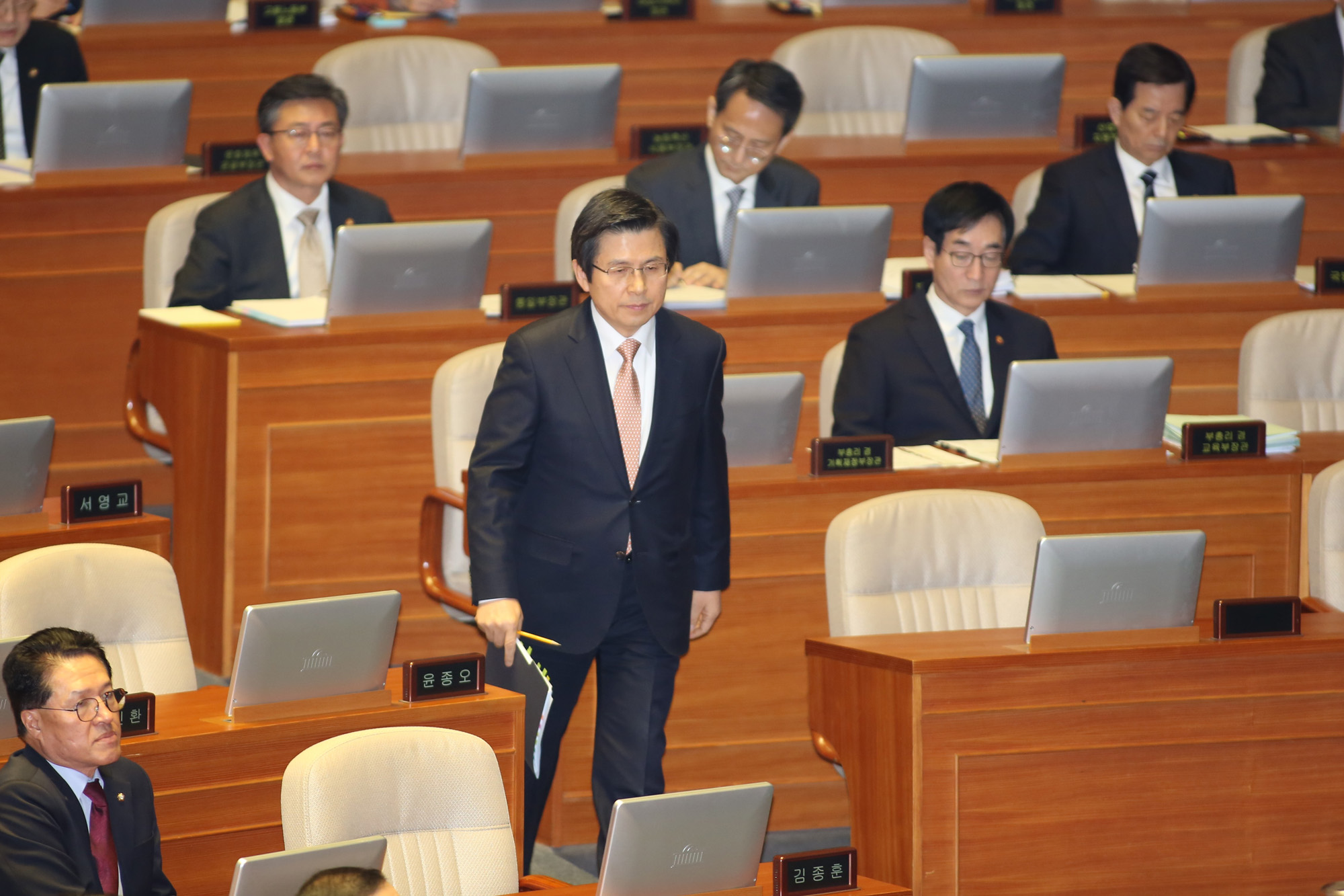 정치;국회;황교안;국무총리;권한대행;대정부질문