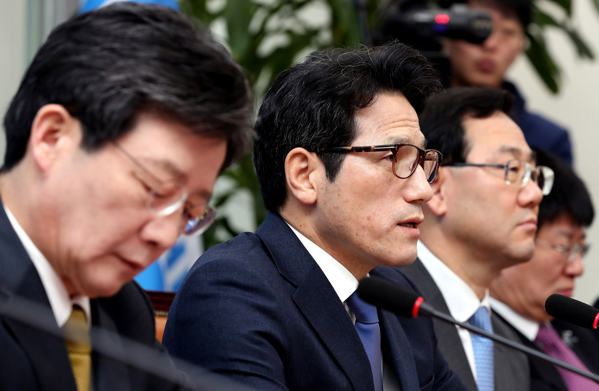 정치;국회;바른정당;최고위원회의;정병국;주호영