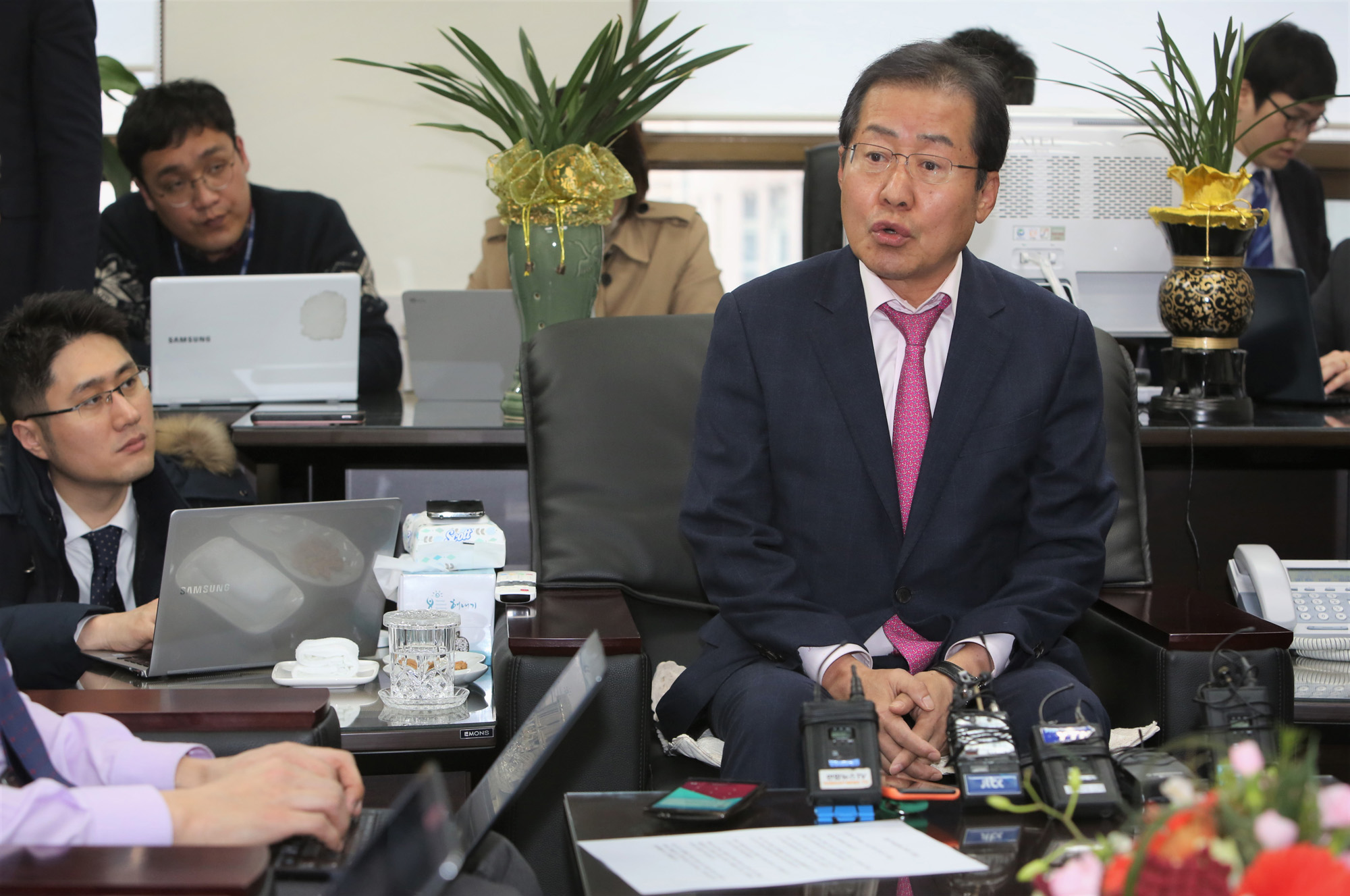 정치;홍준표;성완종리스트;홍준표무죄