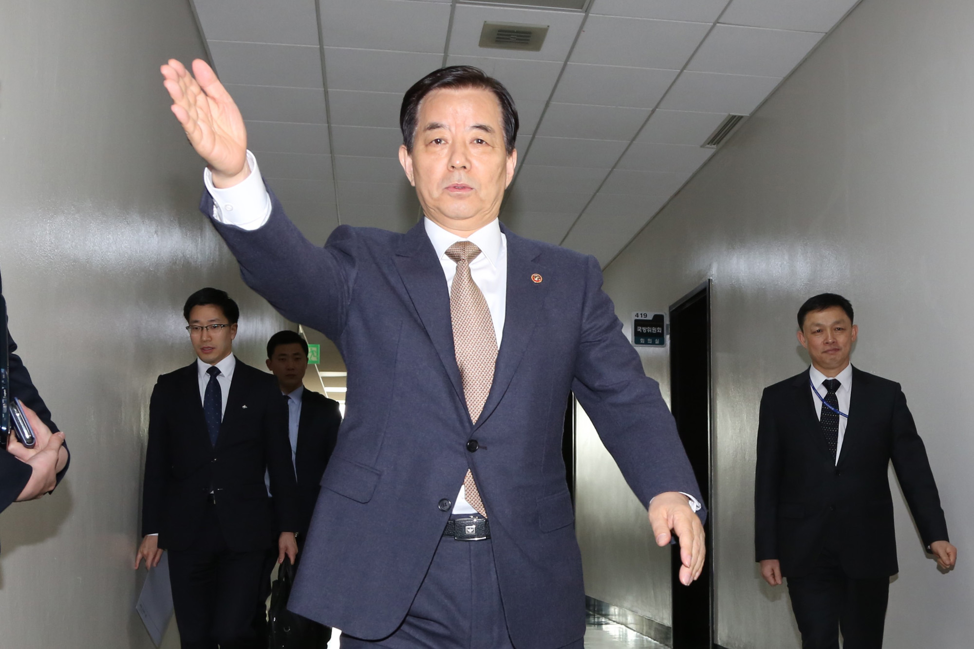 정치;국회;국방위원회;국방부장관;한민구;김정남피살현안보고