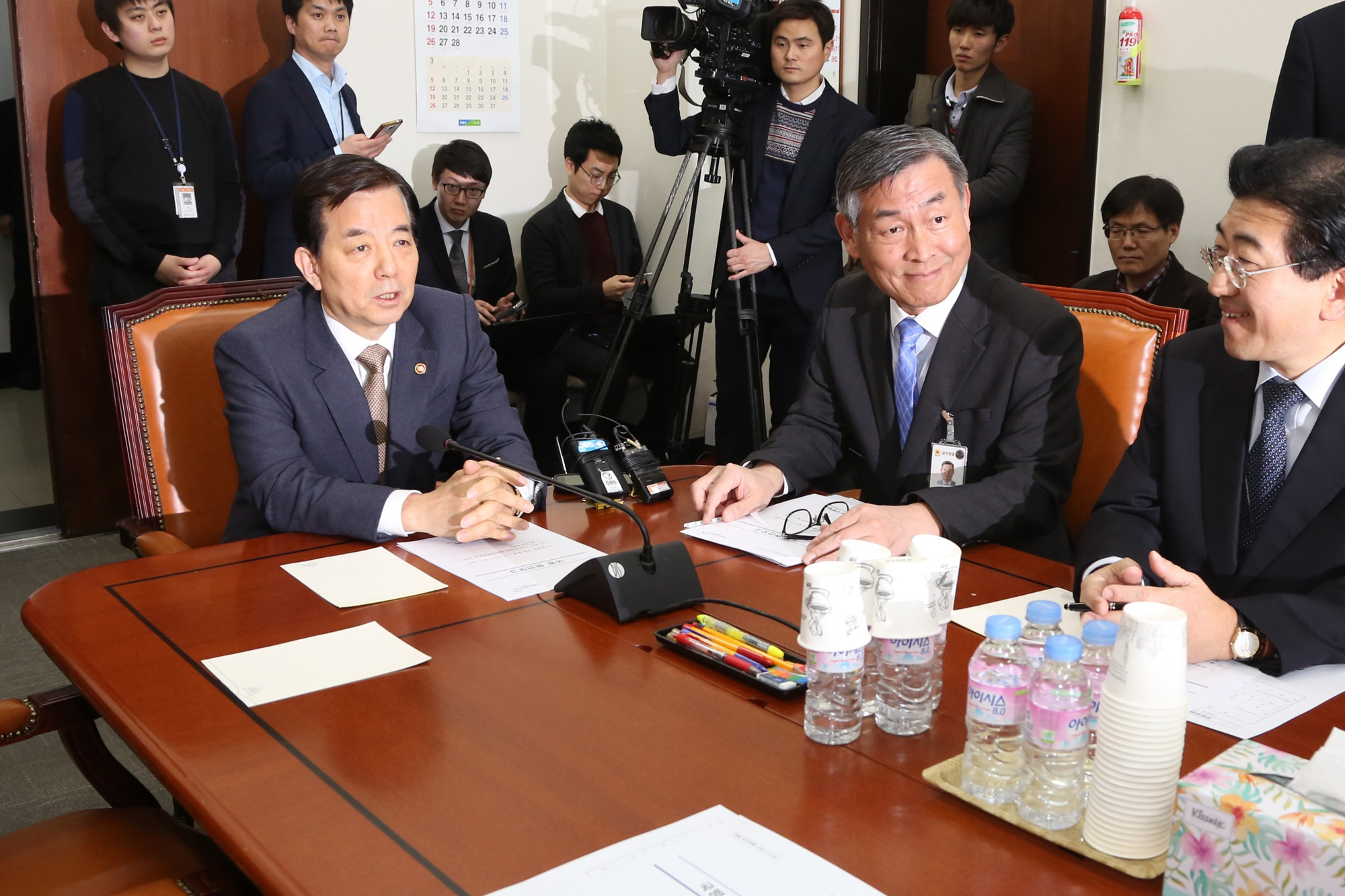 정치;국회;국방위원회;국방부장관;한민구;김정남피살현안보고