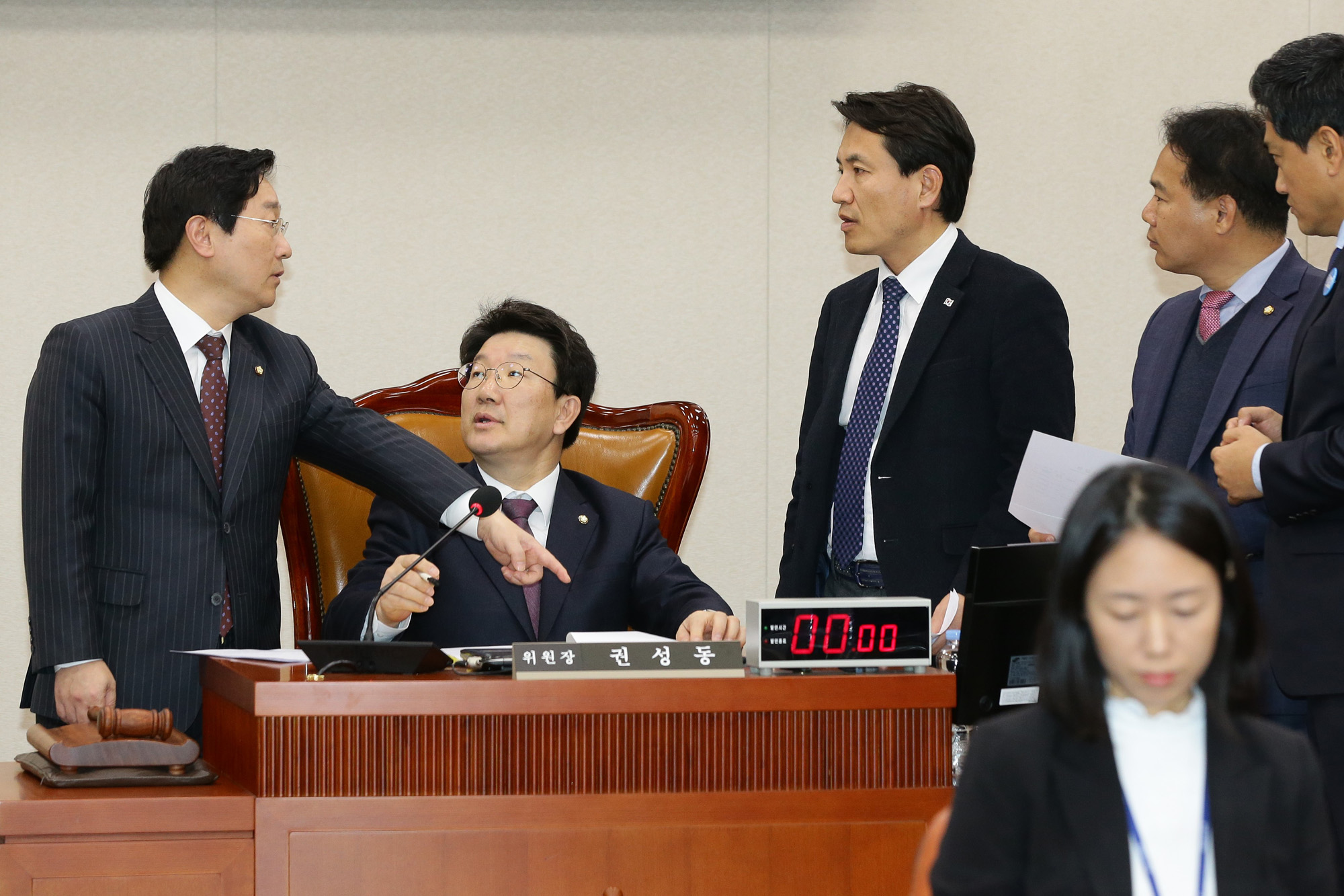 정치;국회;법제사법위원회;권성동위원장;특검법